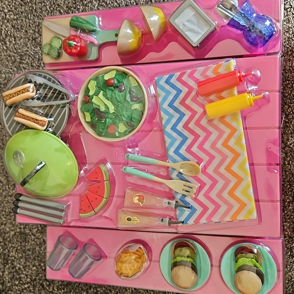 NEW Our Generation Picnic Table Set with Play Food Accessories for 18" Dolls - Picture 4 of 5